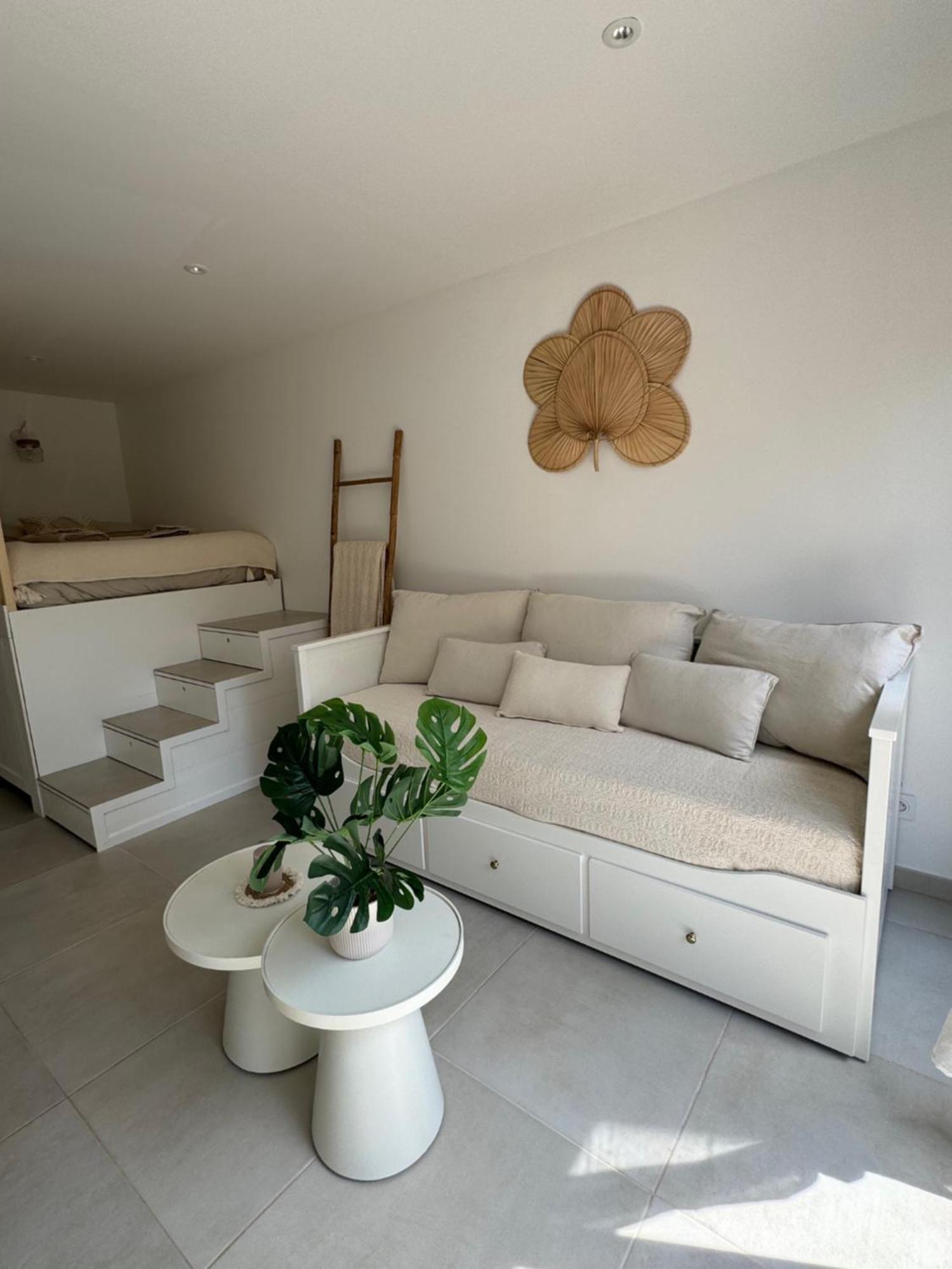 Chez Timmaflo Apartment เฟรฌูส ภายนอก รูปภาพ